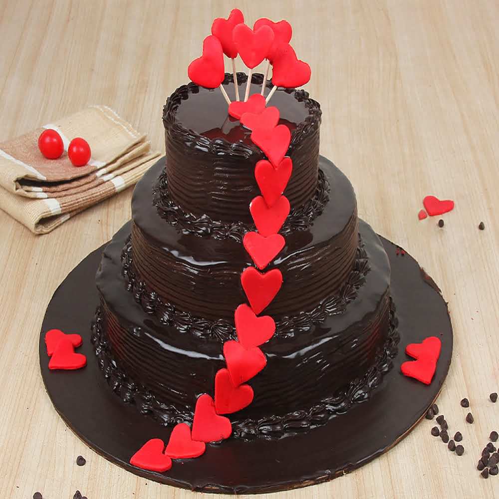 Chocolate Vs Red Velvet – Ordering Gift Cake Online