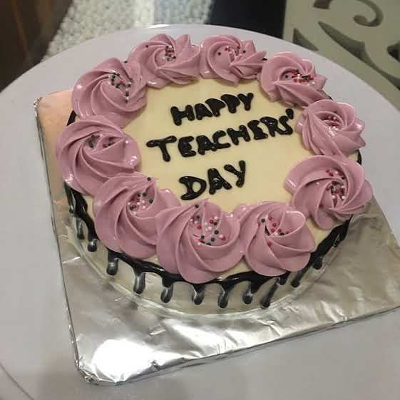Order Teachers Day Cake | Send Happy Teachers Day Cake to India Online |  Frinza