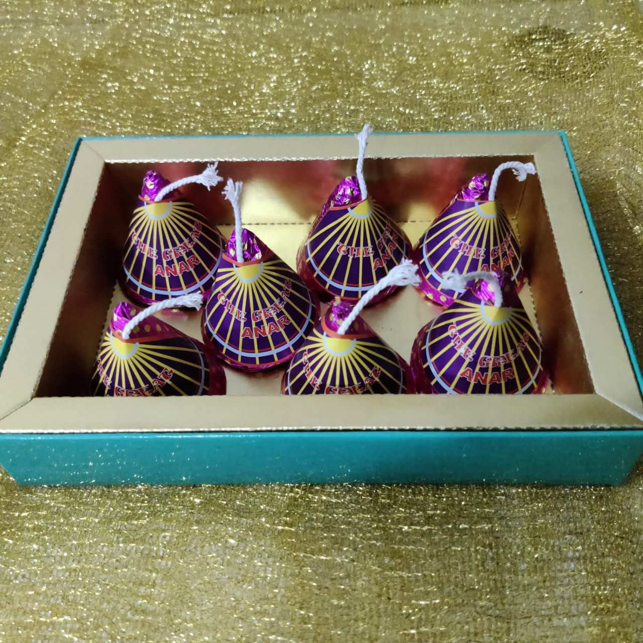 Buy Blasta Diwali Chocolate Gift with 24 Chocolates and Truffles b24rdi1004  Online | All India Delivery | SnakTime.in